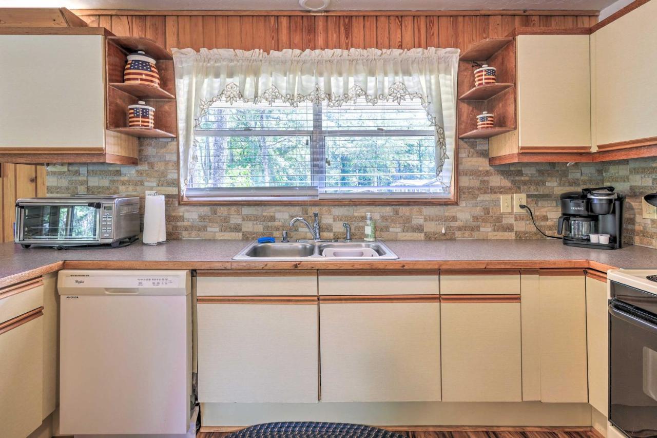 Charming Abode With Dock On The Suwannee River Bell Bagian luar foto